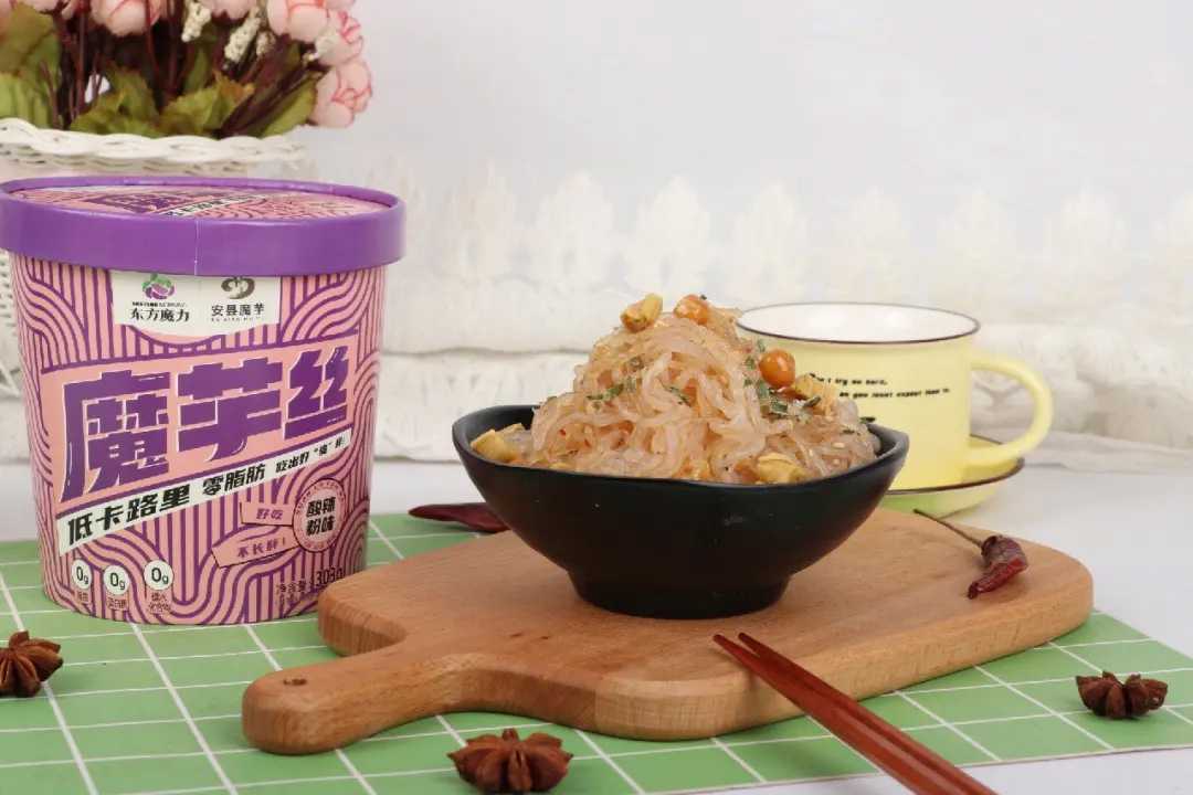 健康美味，一步到位：桶裝魔芋涼面包裝機(jī)