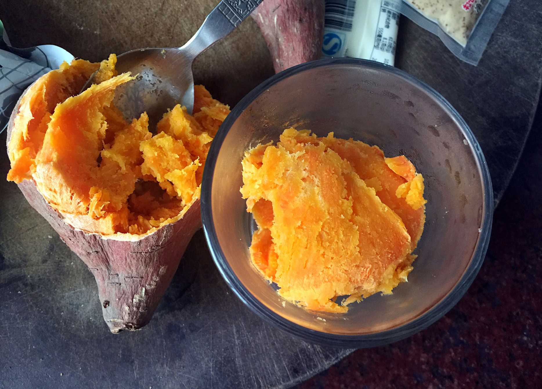 紅薯粑粑、紅薯泥灌裝機(jī)——食品加工企業(yè)的理想選擇，引領(lǐng)生產(chǎn)新潮流