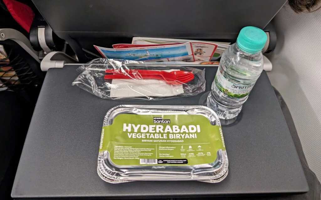 超越包裝，智馭云端味覺的精密藝術(shù)——呂工機械全自動航空餐盒包裝生產(chǎn)線