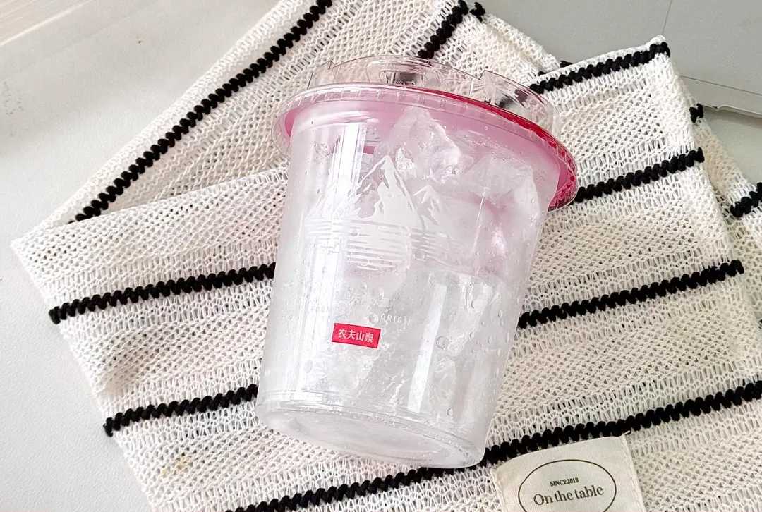 專為量產(chǎn)而生！呂工機械推出柔性化全自動食用冰杯灌裝系統(tǒng)